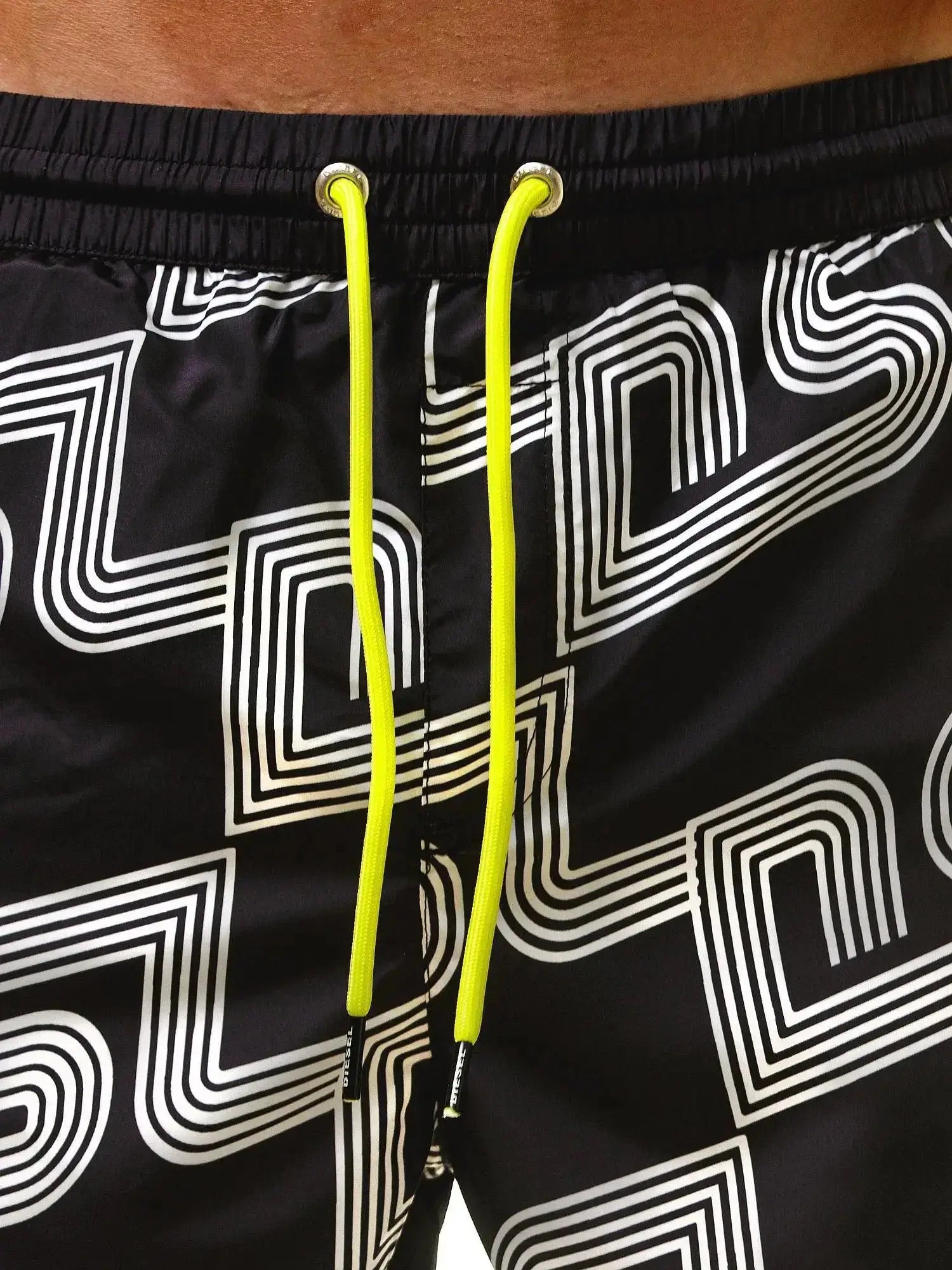 DIESEL WAVE 2.017 Herren Bdeshorts Logo Surfershorts - noodosz DIESEL WAVE 2.017 Herren Bdeshorts Logo Surfershorts Diesel Kleidung & Accessoires:Herren:Herrenmode:Bademode nudosz.myshopify.com