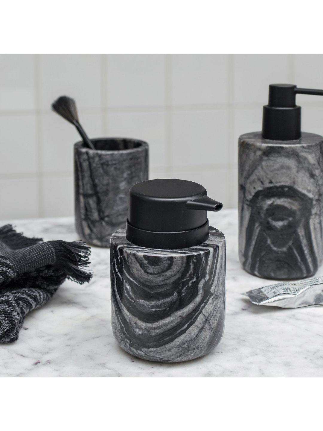 Seifenspender MARBLE schwarz/grau