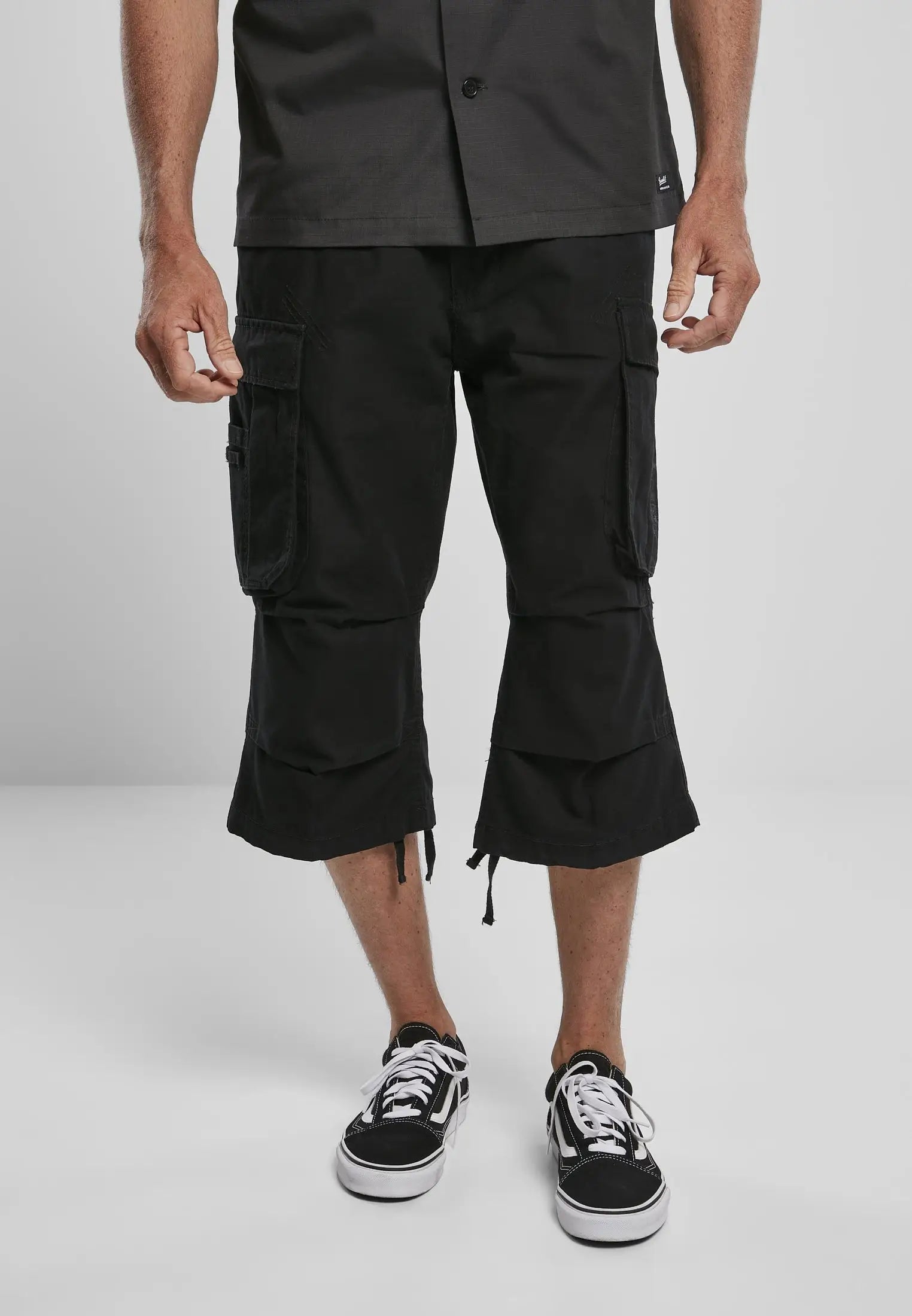 Industry 3/4 Cargo Shorts